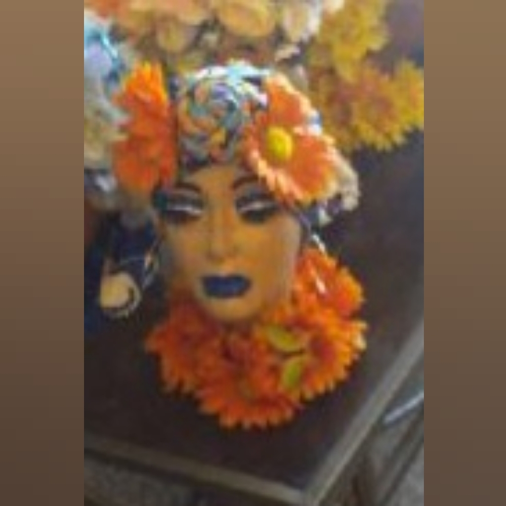 Head artwork.